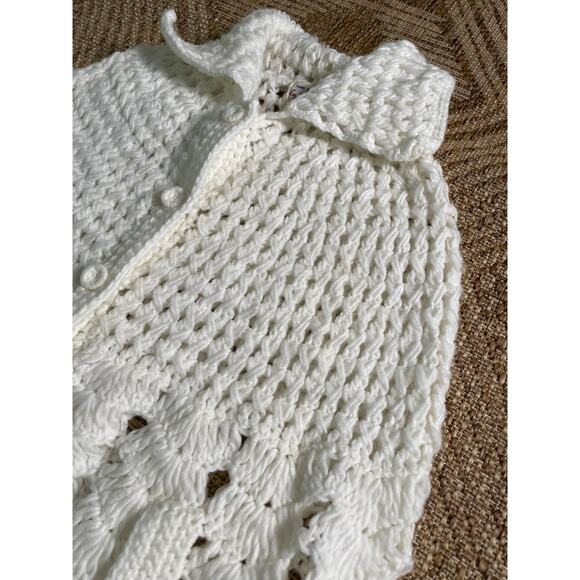 Vtg. 1970s English Village Hand Crochet white boho fringed knit poncho cape - Picture 2 of 10